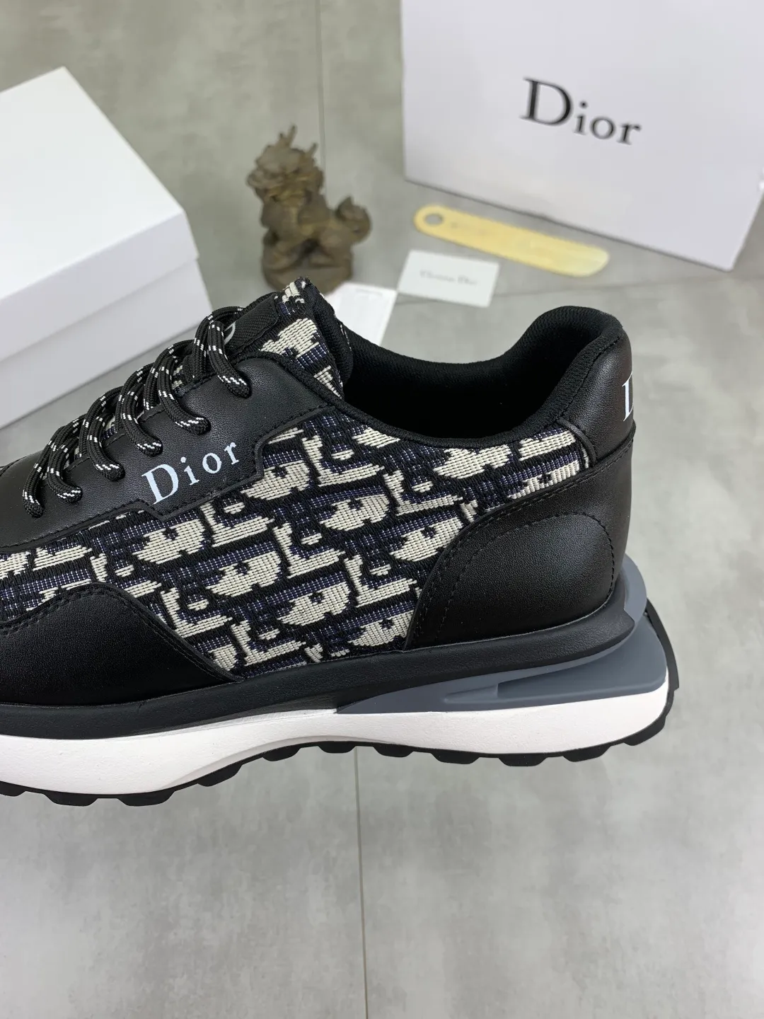 Men's Men's Shoes💰P440💰[New Style]🆘[Dior] 2025 Dior Original Lace-up Low-top Men's Shoes Classic casual shoes 🔥This model is the official classic model, with high quality and made by famous original designers. It is made of high-quality cowhide with original materials➕Comfortable and breathable mesh lining➕Pigskin insole. The perfect last shape and generous and fashionable design have attracted many consumers. Suitable for drivers to drive🚗. What you want is the highest quality in the market. Color: 3️⃣Color code number: 38--44 (45 customized)